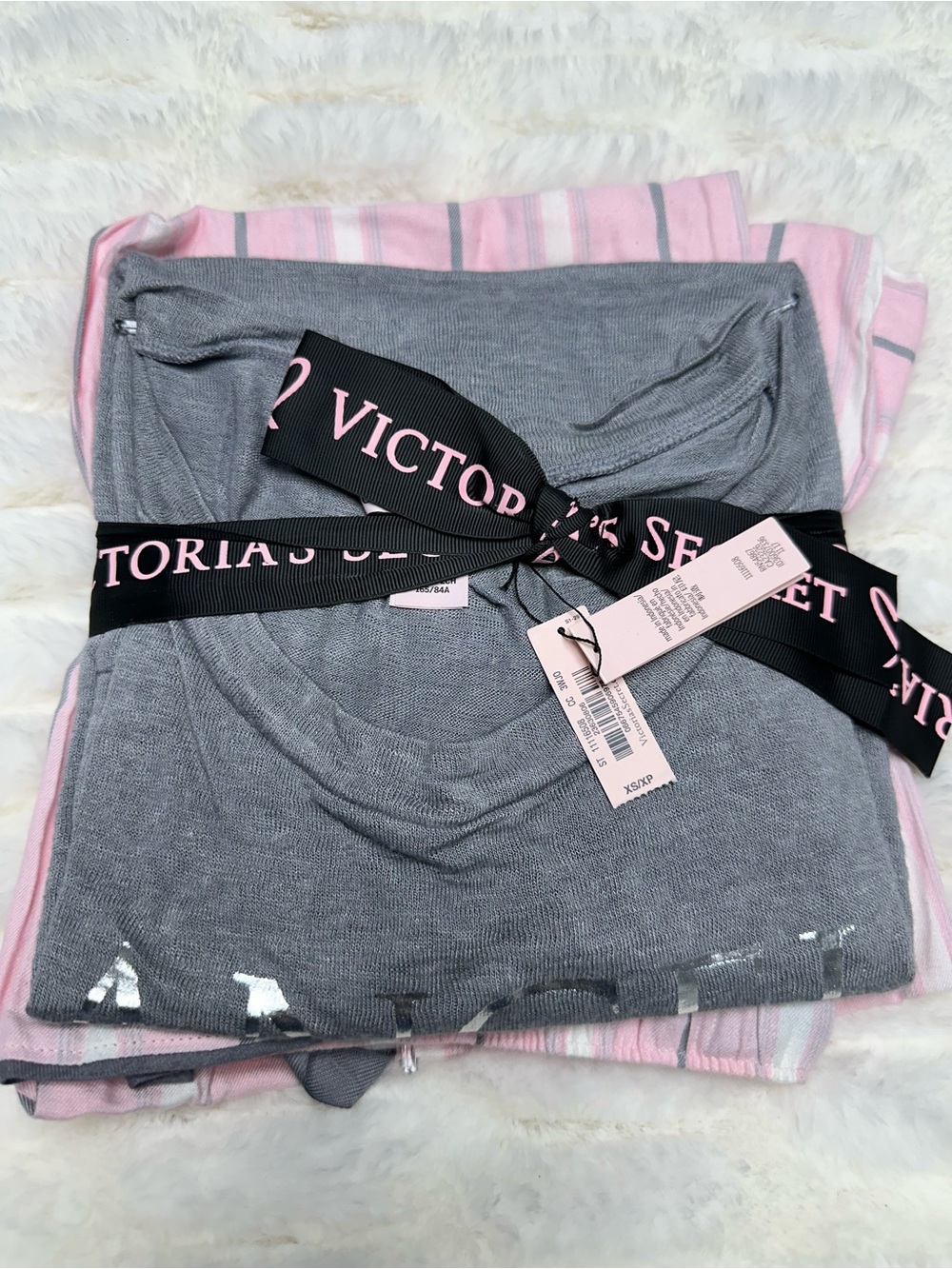 Victoria's Secret The Lounger Sleep Set